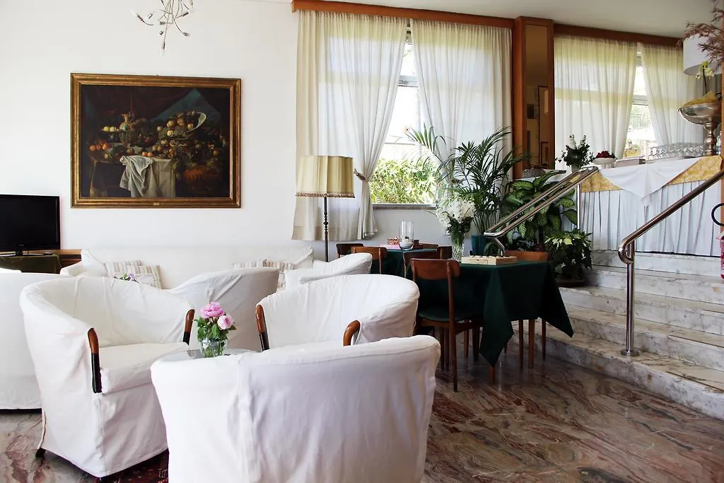 Hotel Miramare Diano Marina 3*,